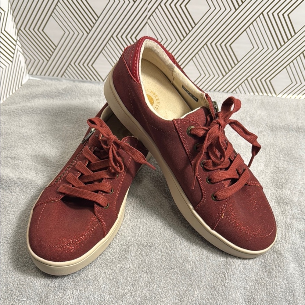 Revitalign orthotic‎ Women's Red Sneakers 9.5 or 9 1/2 leather low top by Waco